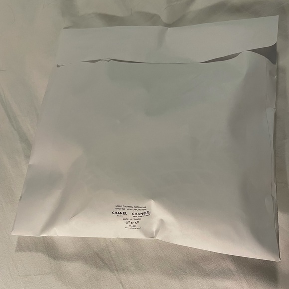 Chanel No 5 Tote- Factory 5 - Picture 2 of 2